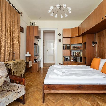 Bpr W21 Retro Home With Balcony Budapest Luaran gambar
