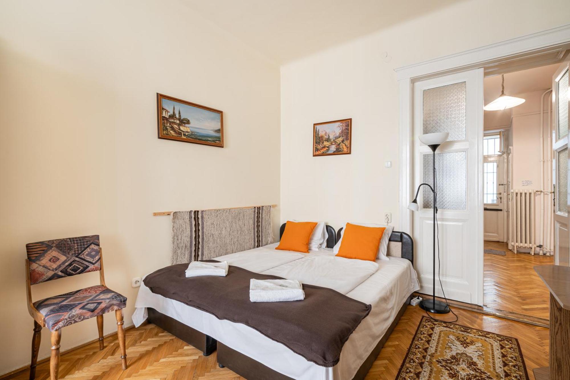Bpr W21 Retro Home With Balcony Budapest Luaran gambar