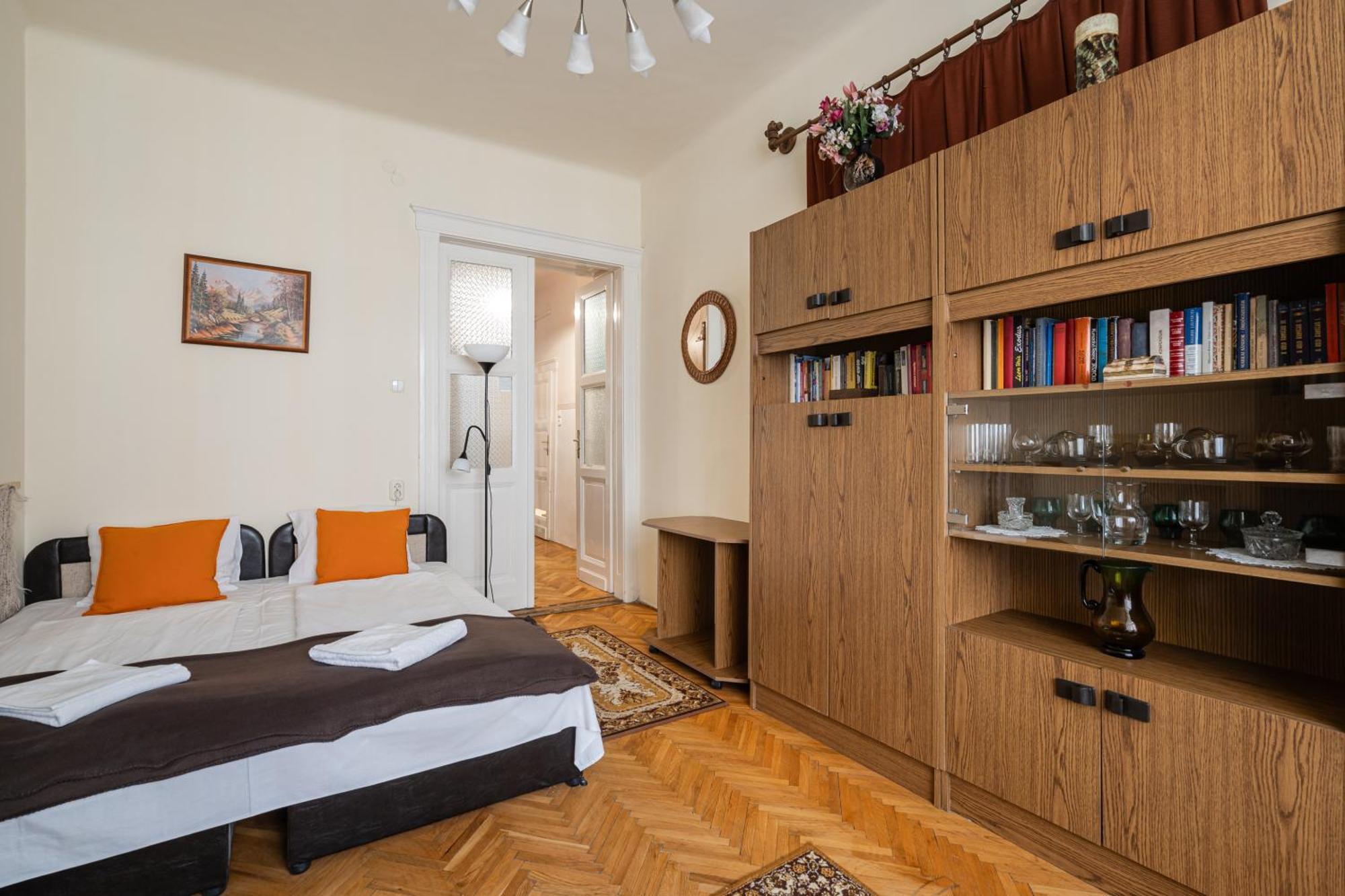 Bpr W21 Retro Home With Balcony Budapest Luaran gambar