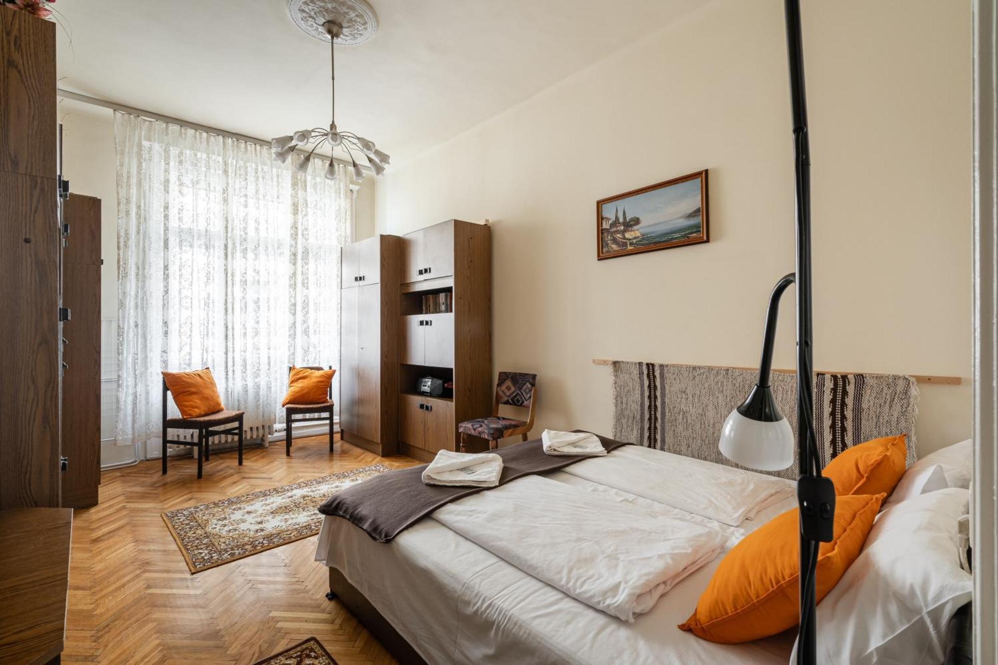 Bpr W21 Retro Home With Balcony Budapest Luaran gambar