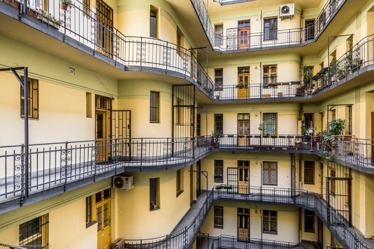 Bpr W21 Retro Home With Balcony Budapest Luaran gambar